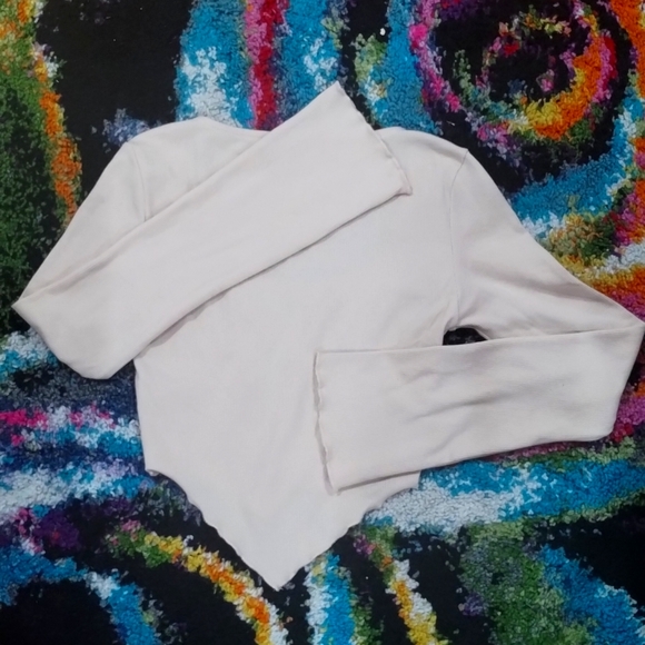 Sexy Tan Crop Top 👄 - Picture 4 of 4